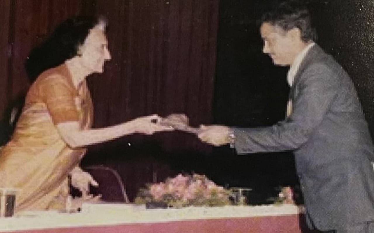 इंदिरा गांधी से सम्मानित पलामू के पूर्व IFS अधिकारी व्यास सिंह का निधन