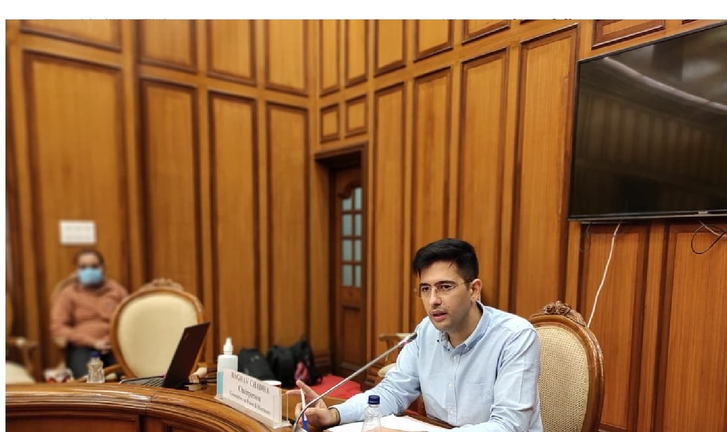 दिल्ली में सियासी बवाल, अमित शाह के घर पर प्रदर्शन से पहले पुलिस ने AAP नेता राघव चड्ढा को लिया हिरासत में