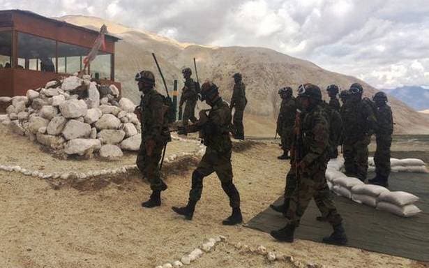 चीनी सेना ने भारतीय सैनिकों को बनाया था बंधक! मीडिया रिपोर्ट्स को सेना ने बताया गलत