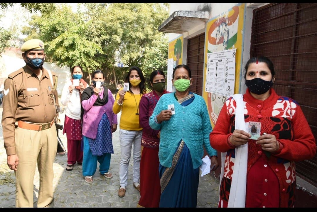 यूपी चुनाव 2022: वोटर्स ने सियासी पंडितों को किया कंफ्यूज, बीजेपी-सपा का सीट कैलकुलेशन फॉर्मूला फेल?