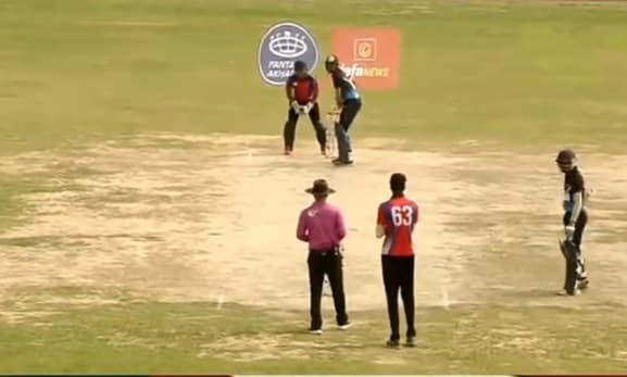 6 गेंद में 6 विकेट, इस युवा गेंदबाज ने क्रिकेट में बना डाला अनोखा रिकॉर्ड, देखें वीडियो