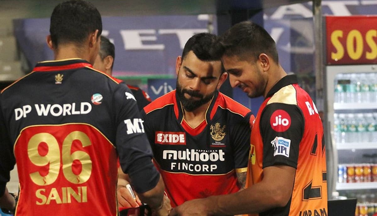 उमरान मलिक के कायल हुए विराट कोहली, कहा- इस युवा खिलाड़ी पर रखनी होगी नजर