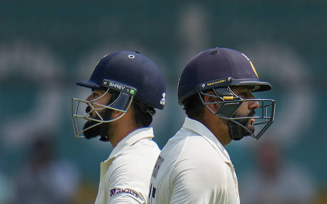 IND vs AUS: भारतीय बल्लेबाजों के प्रदर्शन से फैंस नाराज, मैच बीच में ही छोड़ स्टेडियम से बाहर निकले कई दर्शक