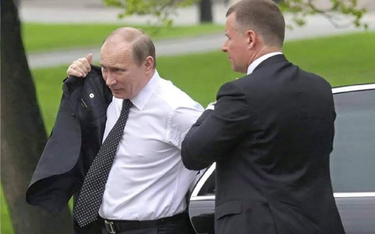Russia Ukraine War: व्लादिमीर पुतिन ने यूक्रेन पर कसा शिकंजा, रूसी कब्जे वाले क्षेत्र में लगाया मार्शल लॉ