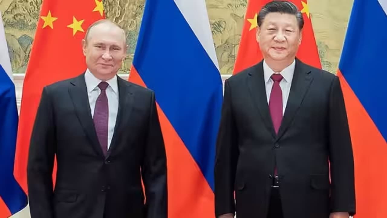Xi Jinping in Russia: मॉस्को में हुई शी जिनपिंग और पुतिन की मुलाकात, रूस-यूक्रेन युद्ध को लेकर हुई बातचीत