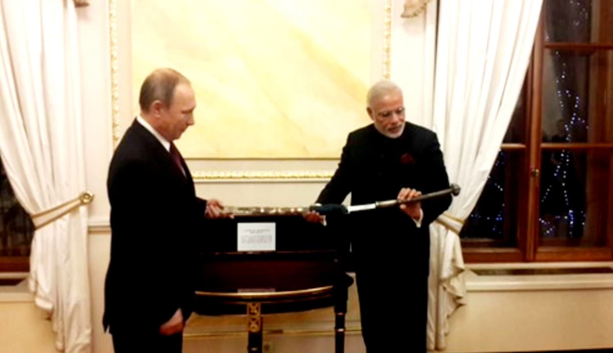 S-400 और AK-203 सौदे पर आज पीएम मोदी संग पुतिन की होगी पावरफुल मीटिंग, गिफ्ट में देंगे मिसाइल रक्षा प्रणाली
