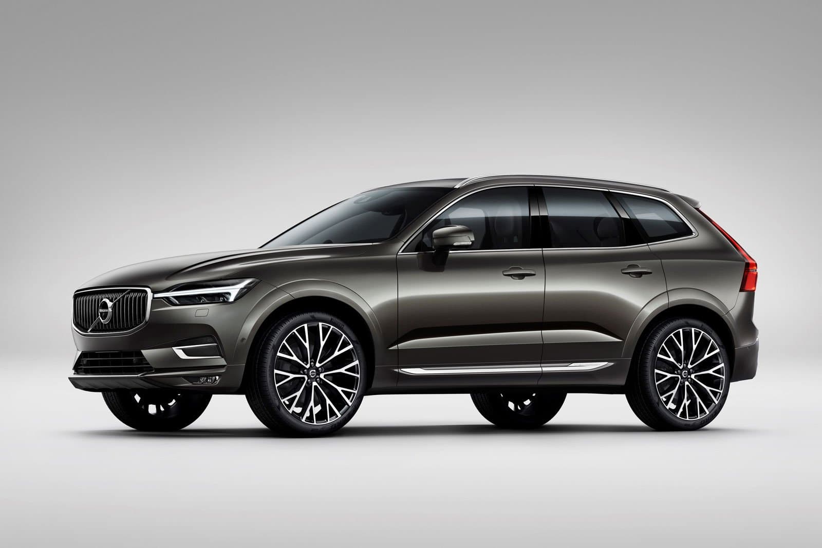 Volvo EV: वॉल्वो को इलेक्ट्रिक कारों के दम पर इस साल रिकॉर्ड बिक्री की उम्मीद