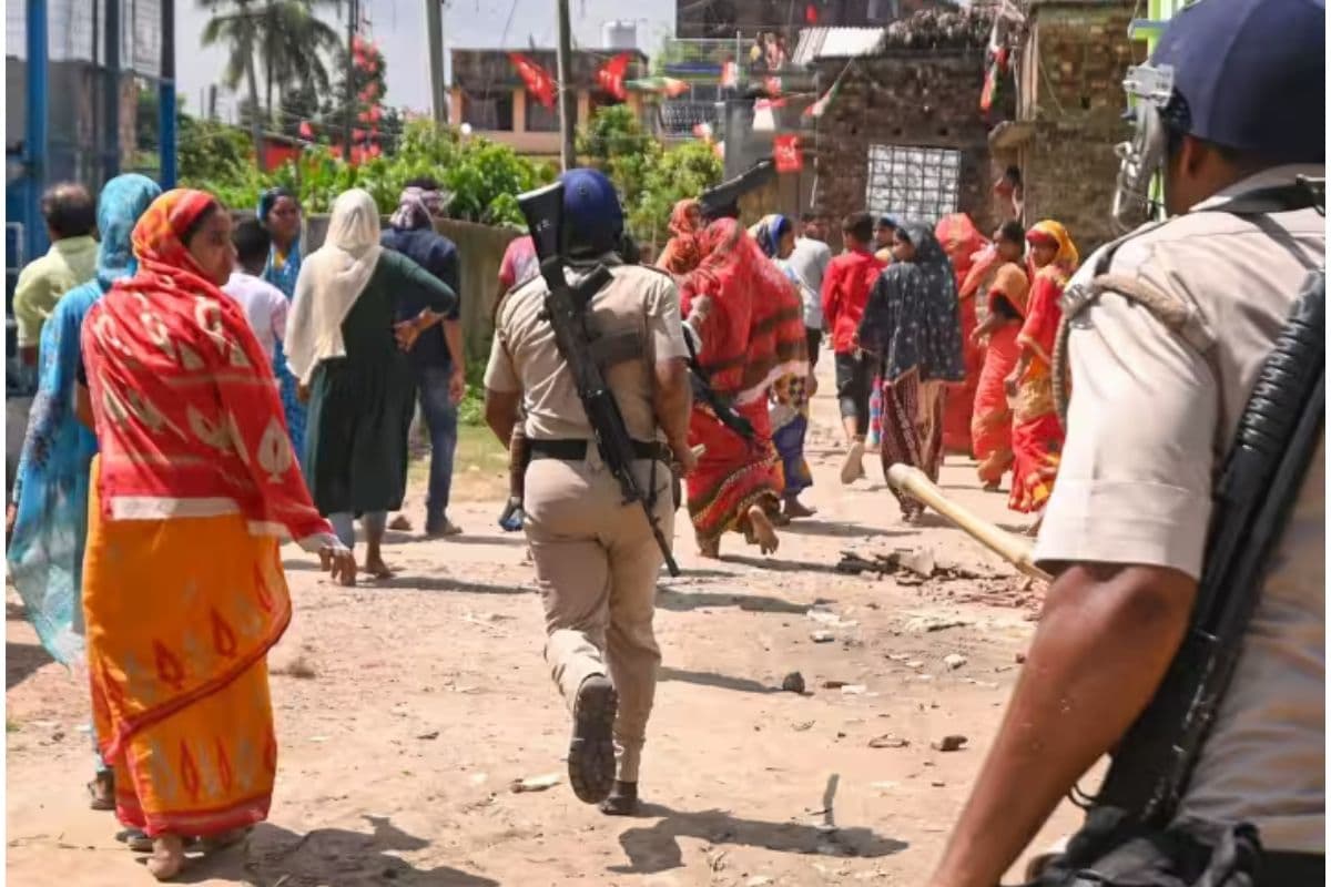 पंचायत बोर्ड गठन को लेकर कई जिलों में भाजपा व तृणमूल में मारपीट और हंगामा, अग्निमित्रा पाॅल बैठी धरना पर