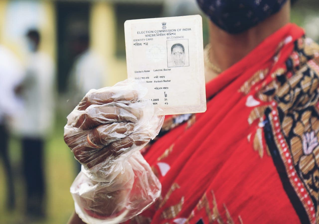 बंगाल चुनाव के पहले चरण में 5 जिलों की 30 सीटों पर हुआ था 84.13 फीसदी मतदान, आज देखें Exit Poll Result