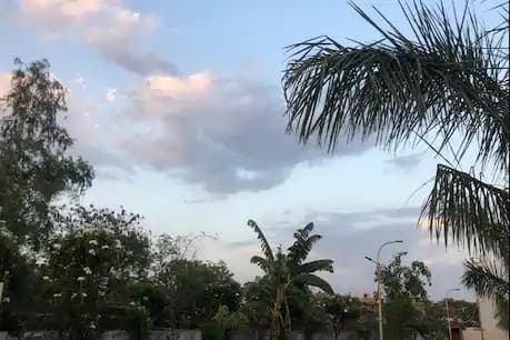 Weather Forecast Today Live Updates : तमिलनाडु में भारी बारिश का पूर्वानुमान, हिमाचल में जारी बर्फबारी के कारण बढ़ी ठंड, जानें यूपी-बिहार-झारखंड सहित अन्य राज्यों में कैसा है मौसम