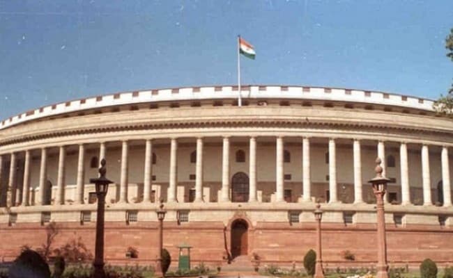 लॉकडाउन के 27 दिन बाद राज्यसभा सचिवालय में कामकाज शुरु