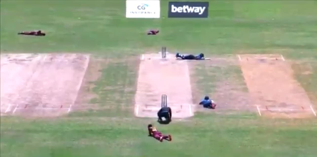 WI vs Sri Lanka 3rd ODI : जब मधुमक्खियों ने मैच को बनाया रोमांचक, मैदान पर लेटने को मजबूर हो गए अंपायर समेत सभी खिलाड़ी, देखें Video