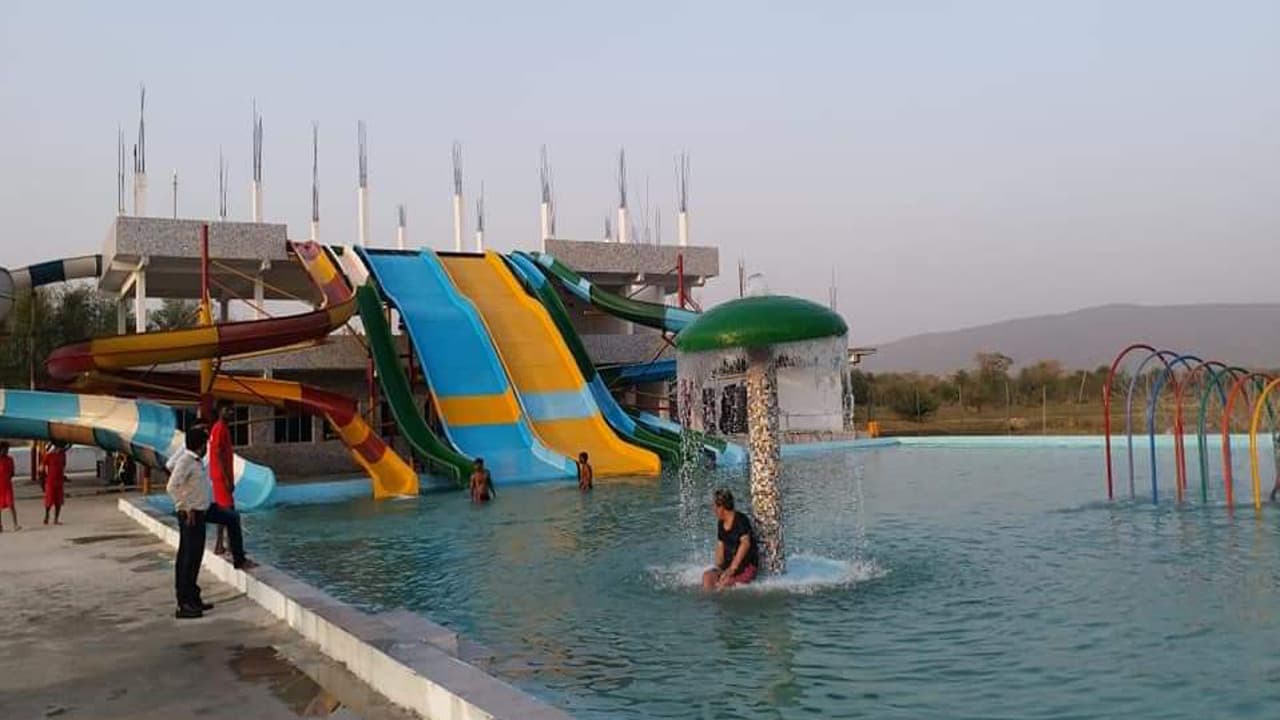 UP Covid Update: चौथे लहर की आशंका बीच वाटर पार्क और स्विमिंग पूल को लेकर शासन ने किया बड़ा फैसला