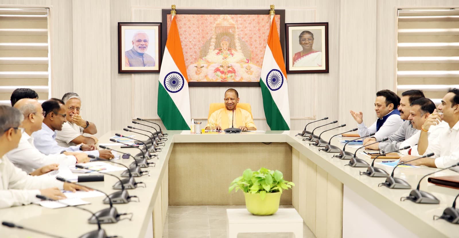 UP News: यूपी में जलमार्ग परिवहन की अपार संभावनाएं, उत्तर प्रदेश अंतर्देशीय जलमार्ग प्राधिकरण होगा गठन