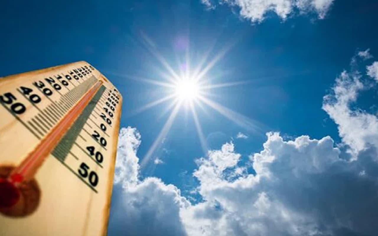 Weather Forecast Updates: छत्तीसगढ़ में बढ़ने लगी ठंड, जानें देश के अन्य राज्यों के मौसम का हाल