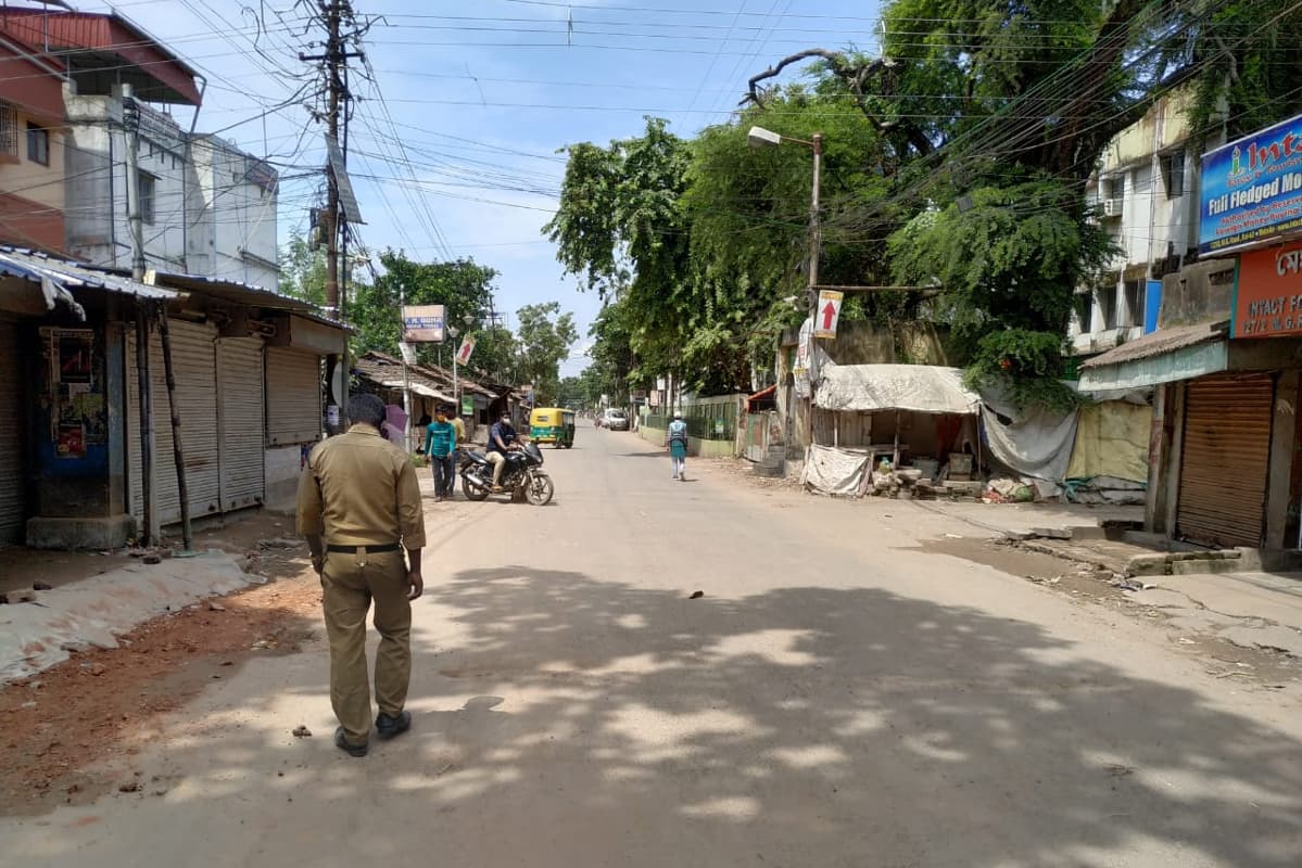 NEET 2020 के इम्तहान से ठीक पहले बंगाल में संपूर्ण लॉकडाउन, जनजीवन ठप