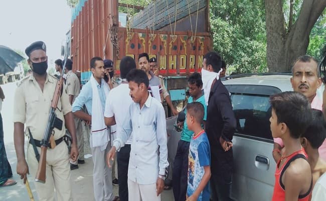 सड़क दुर्घटना में बाइक सवार मां-बेटे की मौत, ईद की खरीदारी कर लौट रहे थे वापस