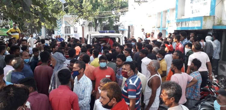 बिहार में राजद नेता सुरेश चौधरी को अपराधियों ने गोलियों से भूना, हालत नाजुक