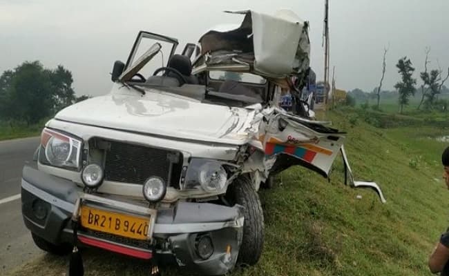 बिहारशरीफ में एंबुलेंस और ट्रक की भीषण टक्कर , पति-पत्नी समेत एक ही परिवार के 4 लोगों की मौत, 3 की हालत गंभीर