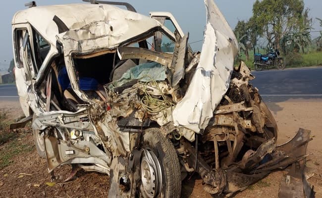 राजस्थान में तेज रफ्तार अनियंत्रित कार ट्रक में घुसी, कार सवार 5 युवकों की मौत, मोदी ने शोक जताया