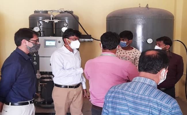 बिहार के DMCH में 6 लाख रुपये के लिए बंद है 3 ऑक्सीजन प्लांट, सिलेंडर की खरीद पर हर माह खर्च हो रहे 15 लाख