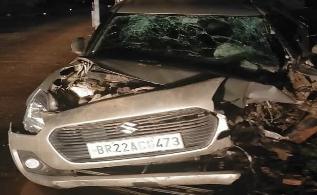 चालक के संतुलन खोने पर पुल की रेलिंग से टकराई कार, दर्दनाक हादसे में 3 दोस्तों की मौत