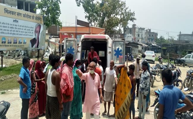 बाइक धोने के दौरान तालाब में डूबने से तीन युवकों की मौत, दरभंगा के गांव में पसरा मातम