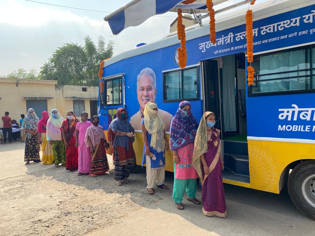 कोरोना-काल में वरदान साबित हुई मुख्यमंत्री स्लम स्वास्थ्य योजना की मोबाइल मेडिकल यूनिटें