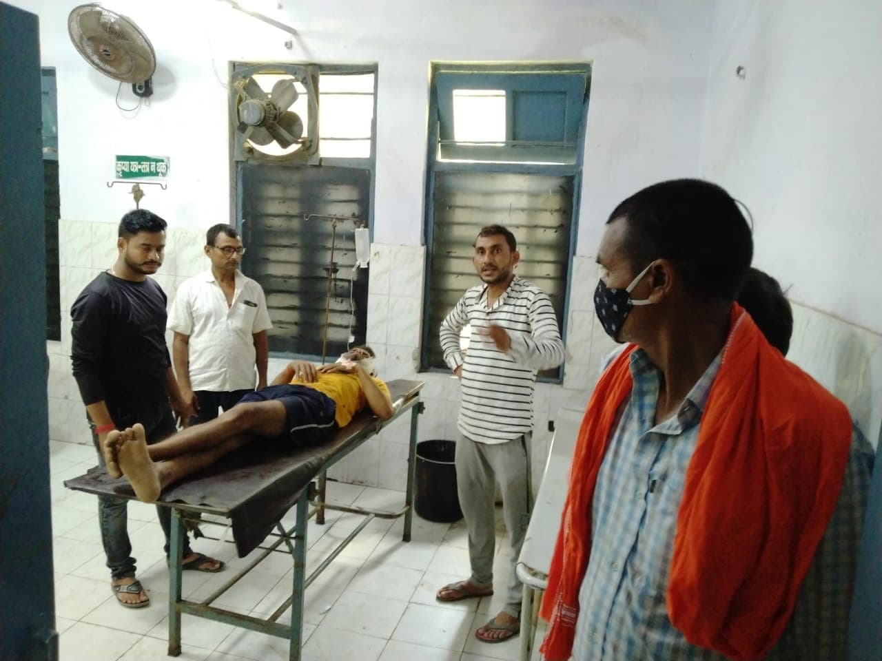 छपरा में अपराधियों ने दिनदहाड़े युवक घेरकर मारी गोली,बाइक सवार अपराधियों ने दिया घटना को अंजाम