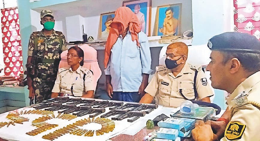 Bihar News: बिहार में महिला तस्कर के जरिये हथियारों की तस्करी, पटना STF की टीम ने मुंगेर में 3 को दबोचा