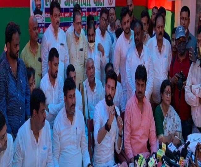 चिराग ने कहा-पारस गुट से कोई मंत्री बना तो मैं कोर्ट जाऊंगा, राष्ट्रीय अध्यक्ष मैं हूं, मेरे पास ही समर्थन है