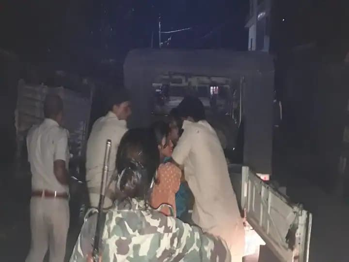 पति-पत्नी के विवाद सुलझाने गई पुलिस पर हमला; पत्नी ने सब इंस्पेक्टर का सिर फोड़ा