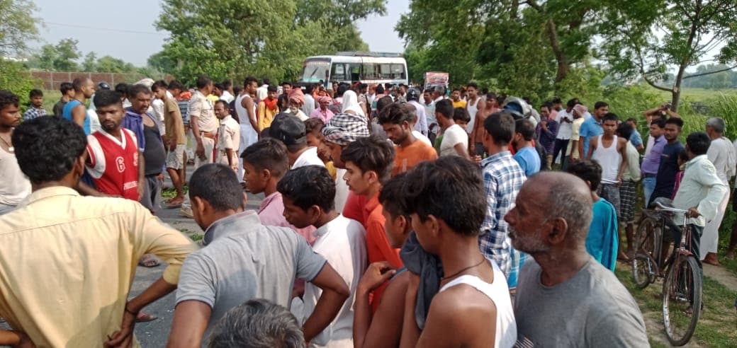 बिहार के औरंगाबाद में सड़क किनारे बैठी 5 महिलाओं को कार ने कुचला, 3 की मौत, 2 गंभीर