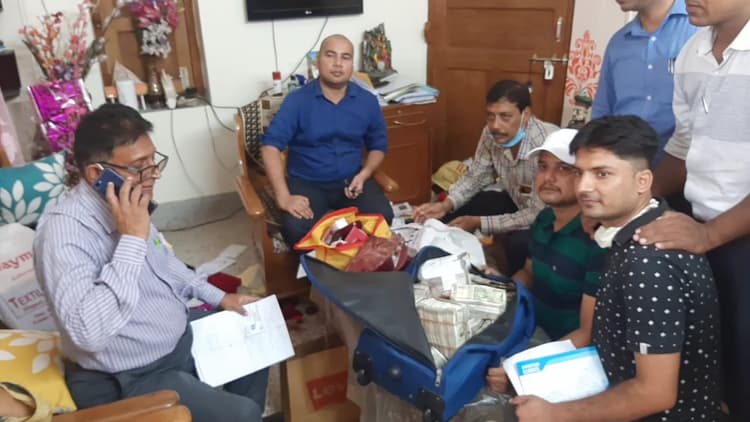 Patna: करोड़ों की जमीन की खरीद से पड़ी निगरानी की नजर, इंजीनियर के करीबी ने ही दे ही सूचना और फिर...