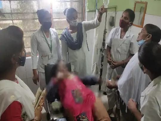 Bihra Crime News: शॉपिंग करने जा रही युवती पर SP और DM आवास के पास एसिड अटैक, 20 मिनट बाद मदद को पहुंची पुलिस