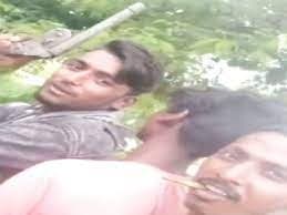 चलती बाइक पर तमंचा लहराने वाले युवक गिरफ्तार, वीडियो वायरल होने पर पुलिस आयी थी हरकत में