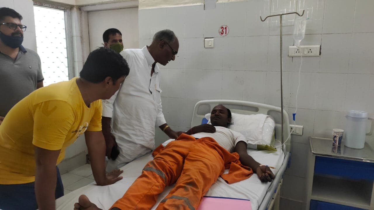 बिहार के बरौनी रिफाइनरी में 'ब्लास्ट', 17 कर्मी जख्मी, मौत की अफवाह के बाद मचा हंगामा