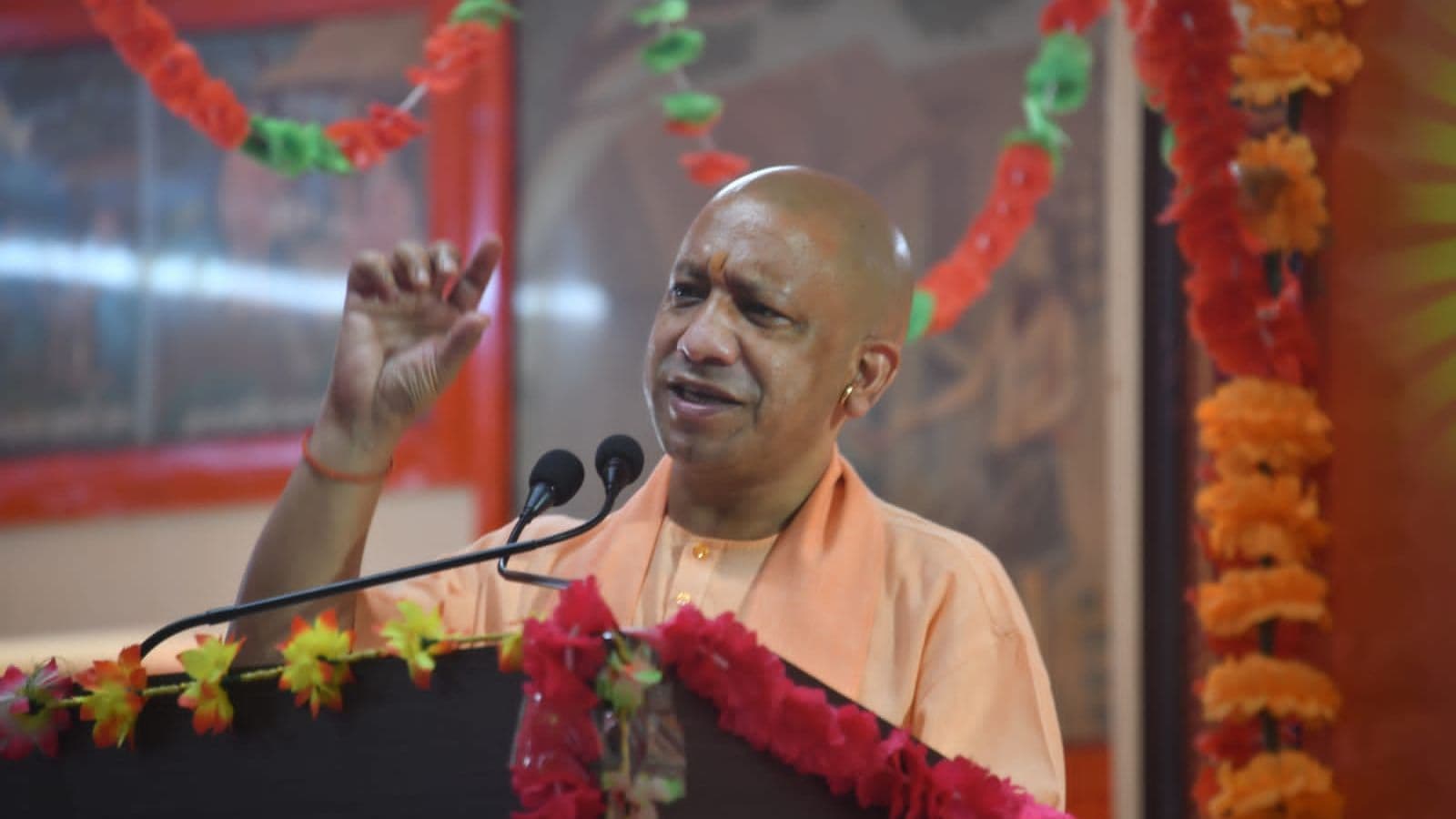 Lucknow News: आजमगढ़ दौरे पर सीएम योगी आदित्यनाथ, गृहमंत्री के आगमन से पहले लेंगे तैयारियों का जायजा