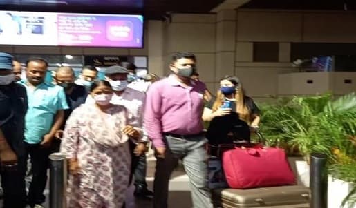 बेटों के बीच फासले को पाटने पटना आयीं राबड़ी, तेजप्रताप के आवास पर जा की बेटे से मुलाकात