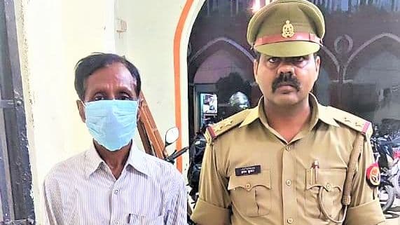 Varanasi News: वाराणसी में अवैध पटाखों के साथ एक अभियुक्त गिरफ्तार, दो क्विंटल पटाखा बरामद