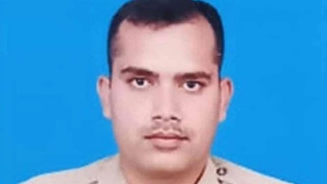 Kanpur News: पश्चिम बंगाल में ड्यूटी के दौरान नाव पलटने से बीएसएफ जवान शहीद, घर में मचा कोहराम