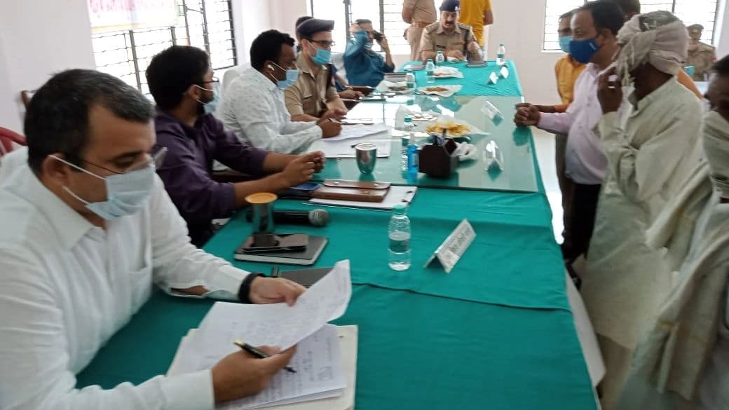 Bareilly News: डीएम ने तहसील दिवस पर सुनीं फरियादियों की समस्याएं, आठ शिकायतों का मौके पर कराया निस्तारण