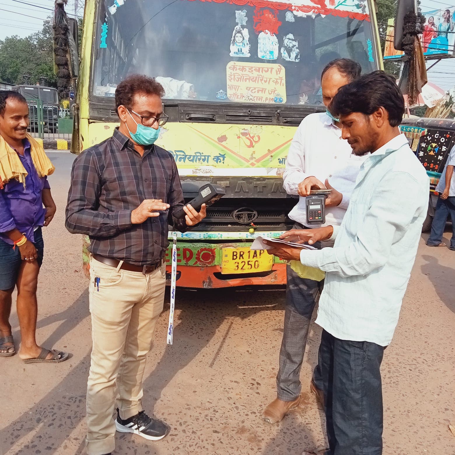 Bihar Transport News: हेलमेट-सीटबेल्ट के साथ सभी जिलों में चला प्रदूषण एवं परमिट  जांच अभियान