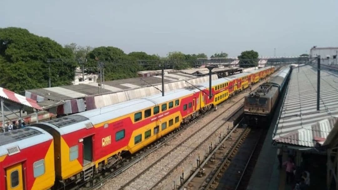 Bareilly News: दीपावली-छठ पूजा पर रेलवे 668 स्पेशल ट्रेनों का करेगा संचालन, रविवार से होगी शुरुआत