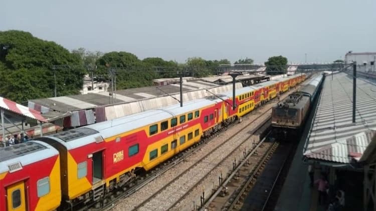 Bareilly News: दीपावली-छठ पूजा पर रेलवे 668 स्पेशल ट्रेनों का करेगा संचालन, रविवार से होगी शुरुआत