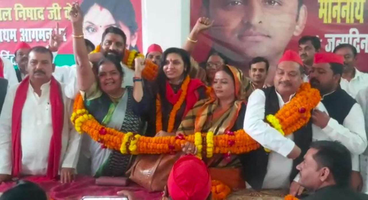 सपा में शामिल होने के बाद पहली बार गोरखपुर पहुंचीं काजल निषाद, कहा- UP चुनाव में BJP का होगा सूपड़ा साफ