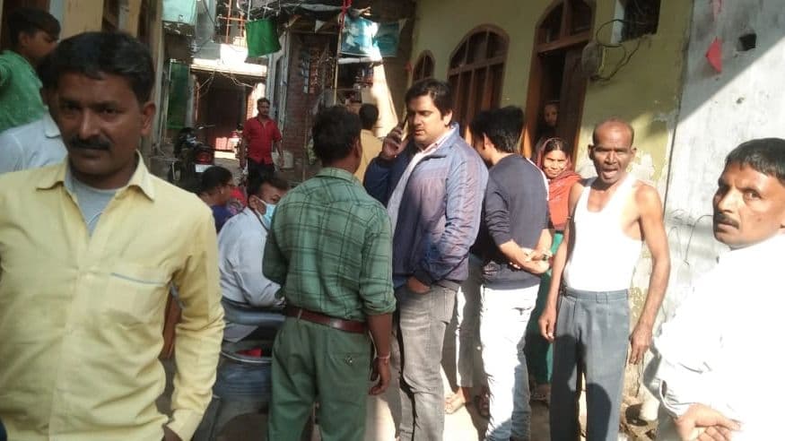 मुरादाबाद में कोरोना वैक्सीन लगाने गई टीम को भीड़ ने दौड़ाया, MOIC ने मामला किया शांत