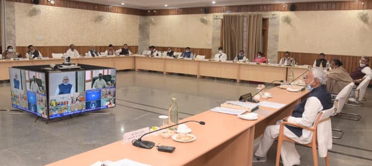 बिहार में शराबबंदी पर सीएम की समीक्षा बैठक पर भाजपा और राजद आमने समान