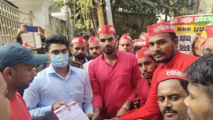 Bareilly News: कंगना रनौत पर फूटा सपाइयों का गुस्सा, बोले- राष्ट्रपति वापस लें पद्मश्री पुरस्कार