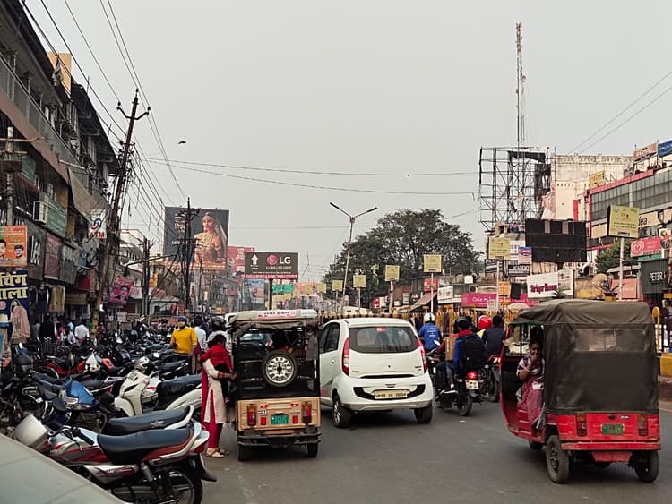 Gorakhpur News: सीएम सिटी को जाम से मुक्ति दिलाने का दावा खोखला साबित हुआ, देखें Photos